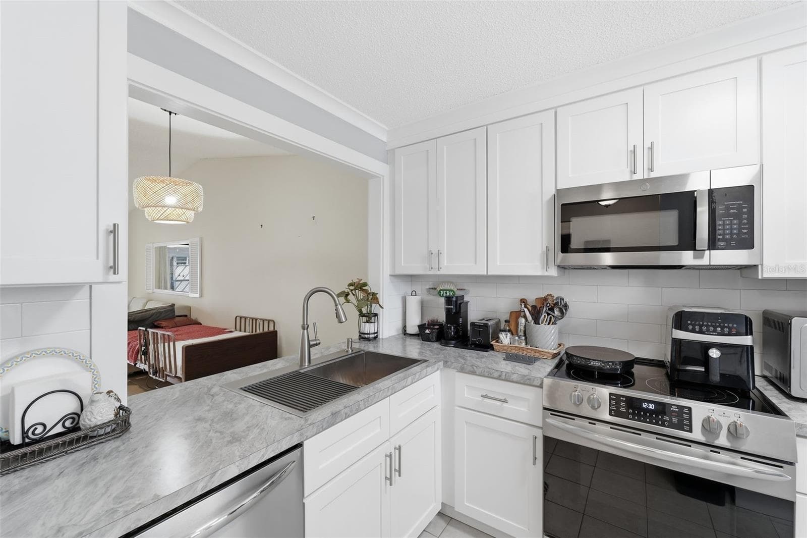Condominium at 1804 RISING SUN DR #1804, HOLIDAY, photo 14 of 31