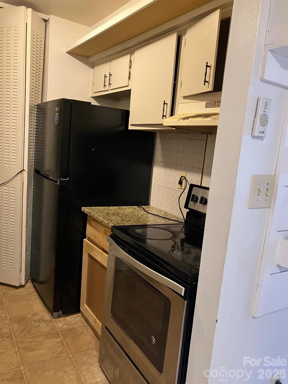 Condominium at 223 Orchard Trace Lane, Charlotte, photo 6 of 13
