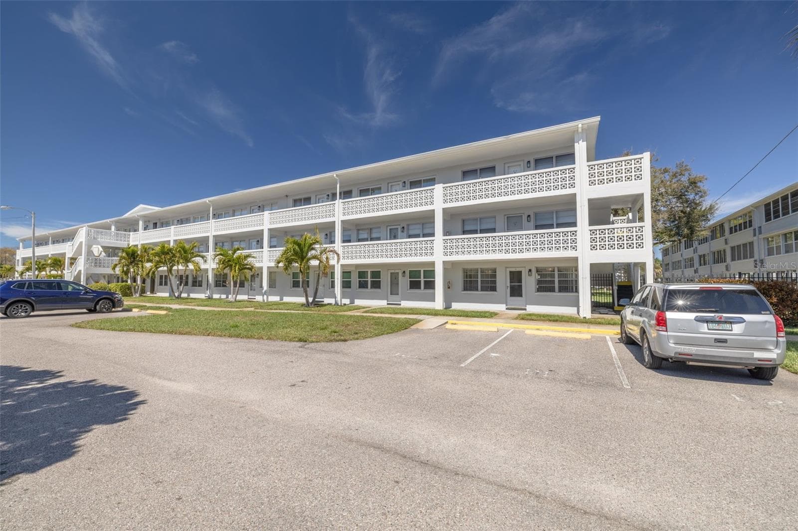 Condominium at 1001 77TH AVE N #112, ST PETERSBURG, photo 2 of 34
