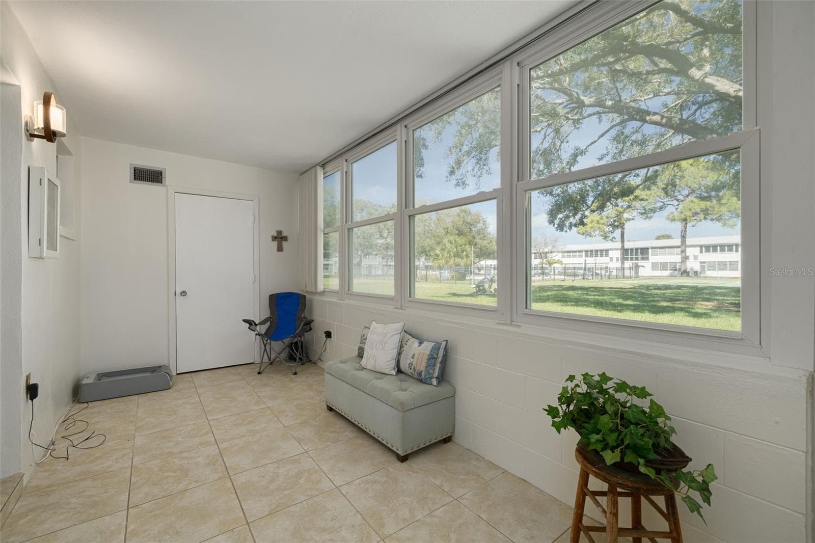 Condominium at 1001 77TH AVE N #112, ST PETERSBURG, photo 14 of 34