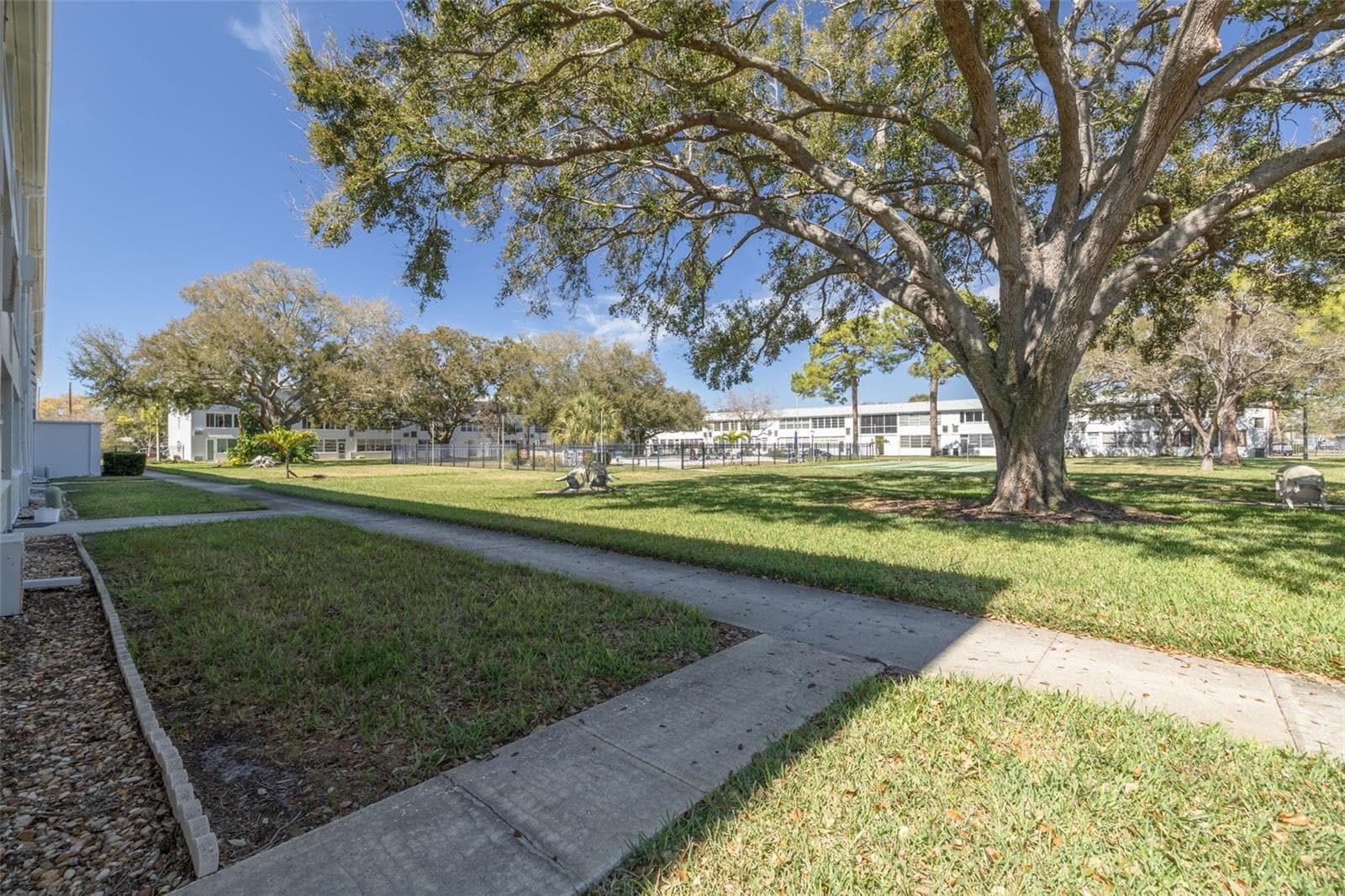 Condominium at 1001 77TH AVE N #112, ST PETERSBURG, photo 19 of 34