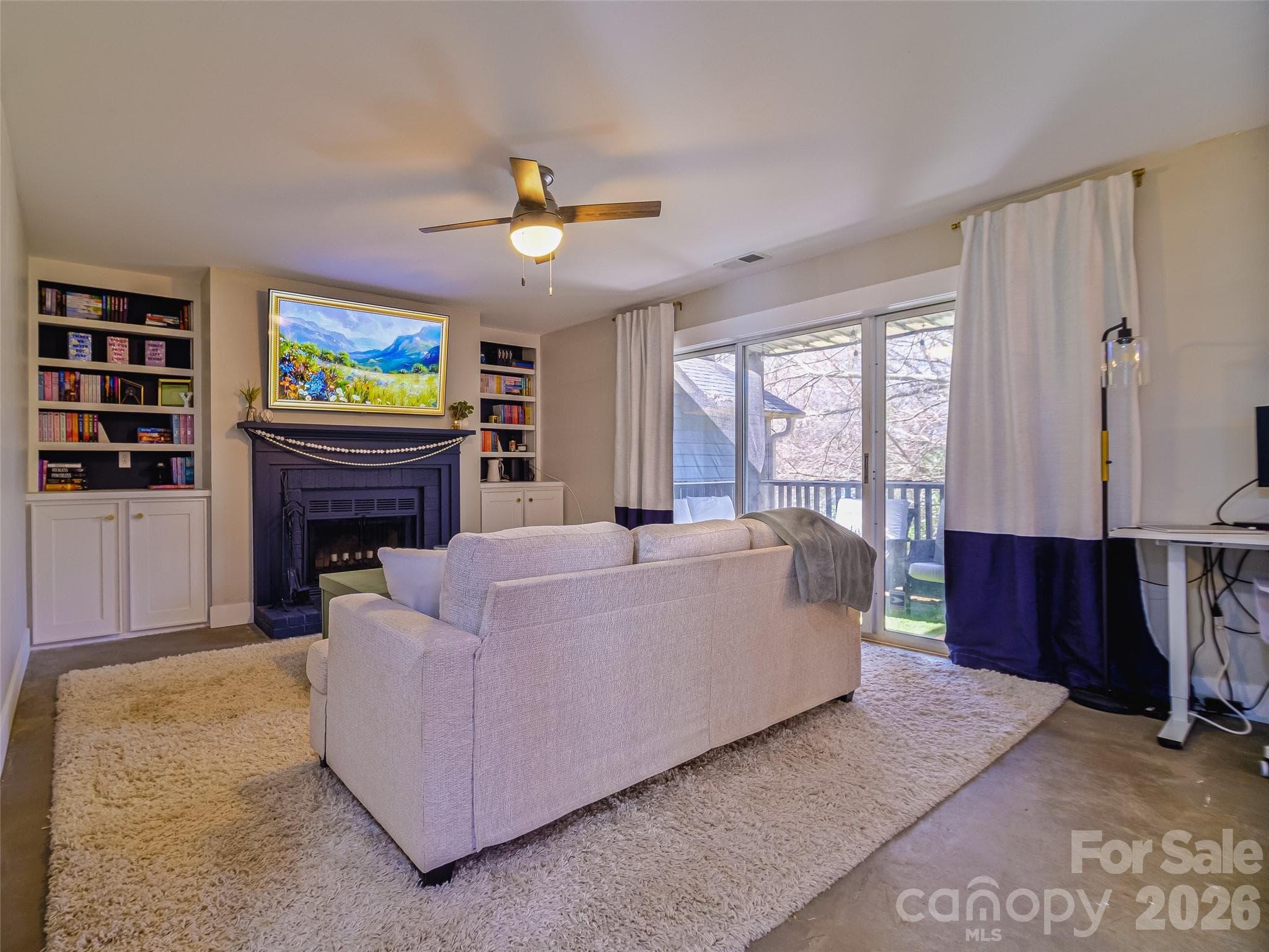 Condominium at Charlotte, photo 2 of 15