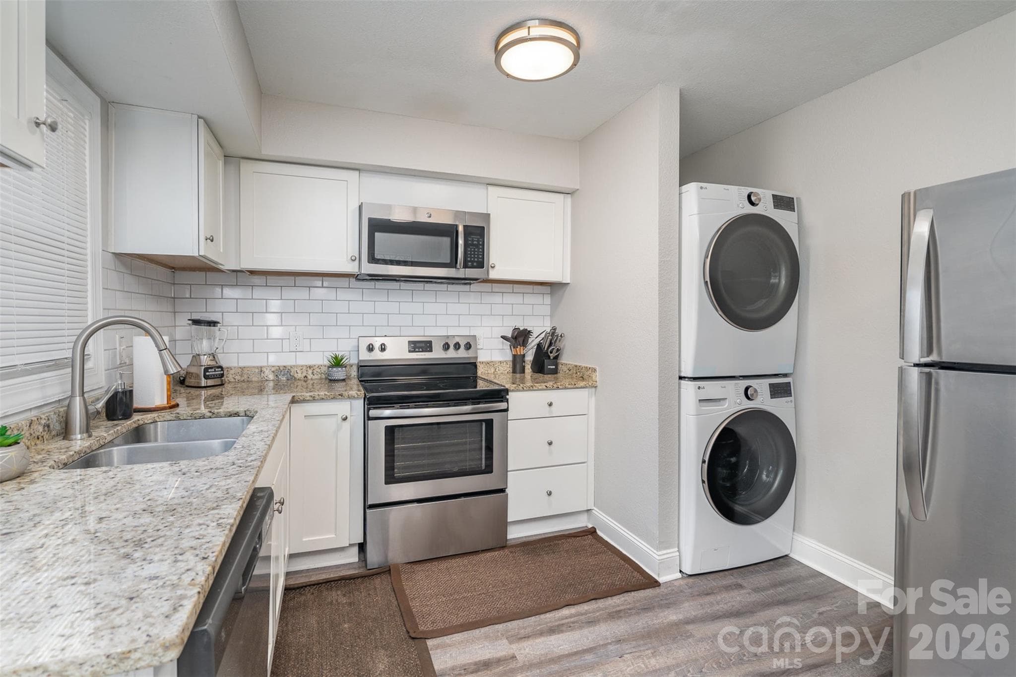 Condominium at Charlotte, photo 2 of 13