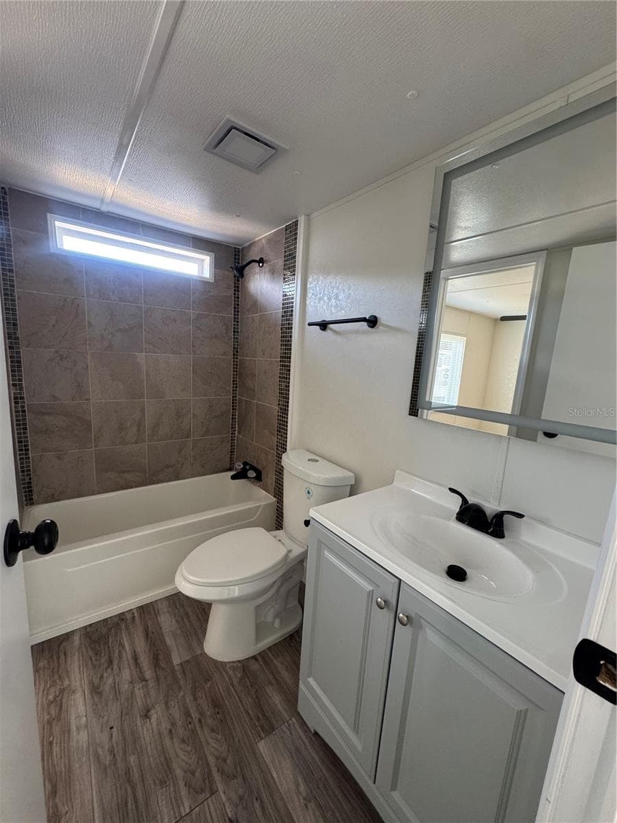 Manufactured Home at 5035 SOUTHSHORE DR, POLK CITY, photo 24 of 34