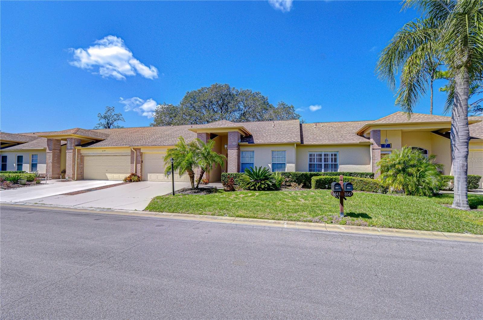 6543 PINE WALK DR