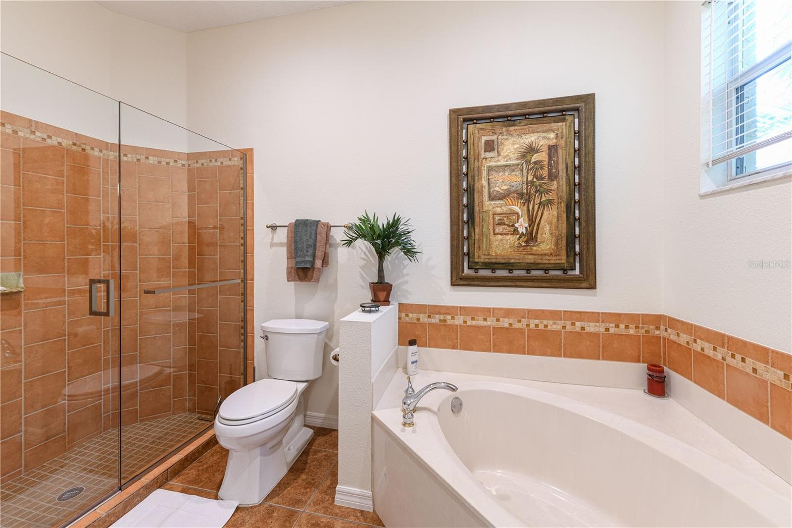 Primary garden tub and shower - 156 TALL TREES CT, SARASOTA