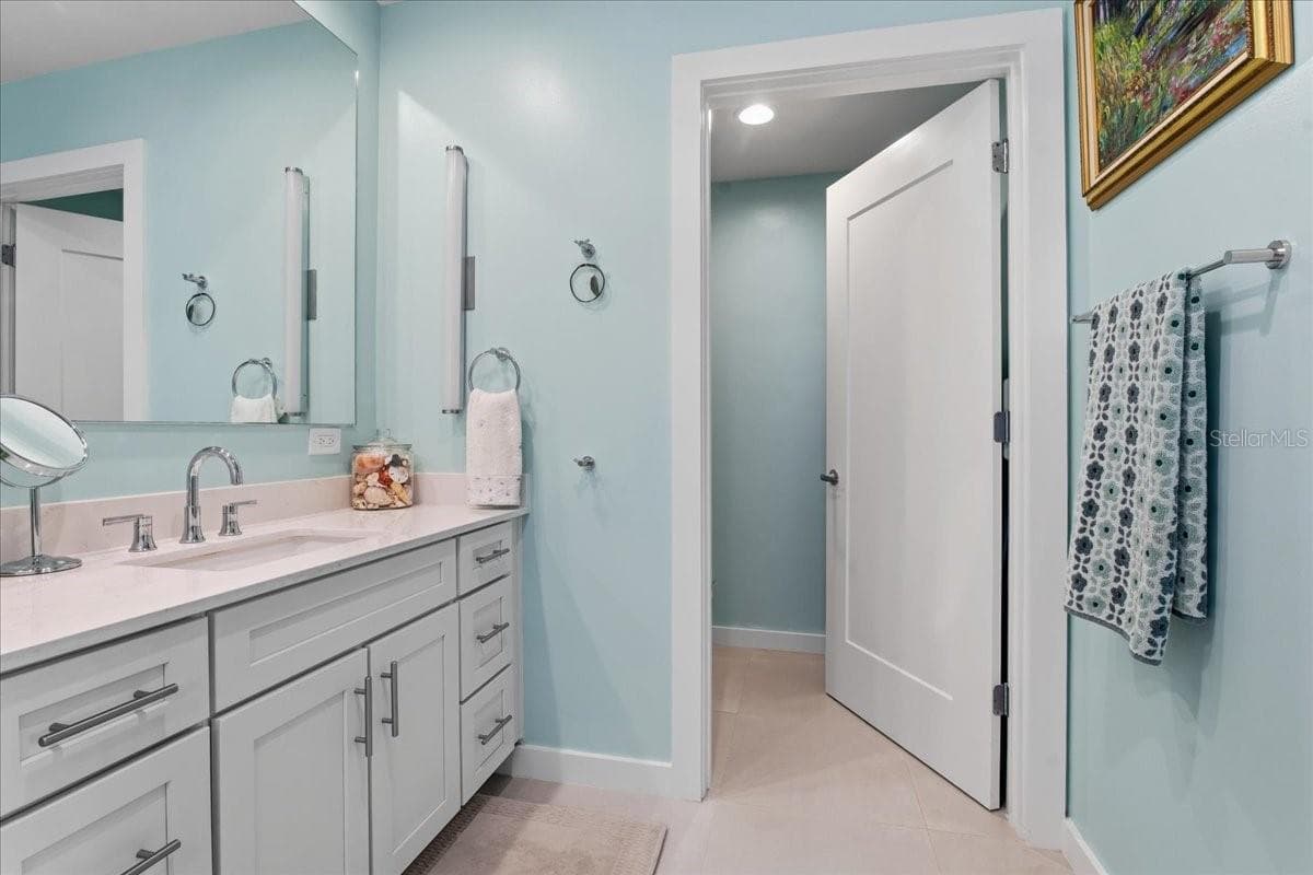 Condominium at 920 N OSCEOLA AVE #702, CLEARWATER, photo 32 of 40
