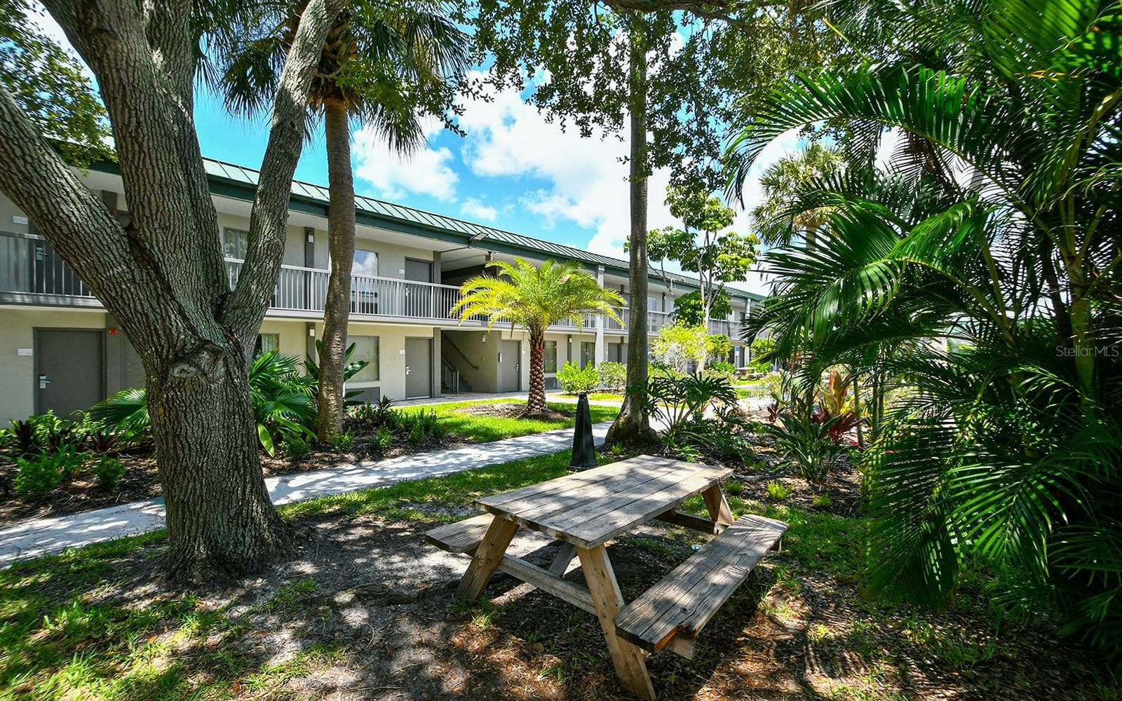Condo - Hotel at 7150 N TAMIAMI TRL #S-612, SARASOTA, photo 3 of 25