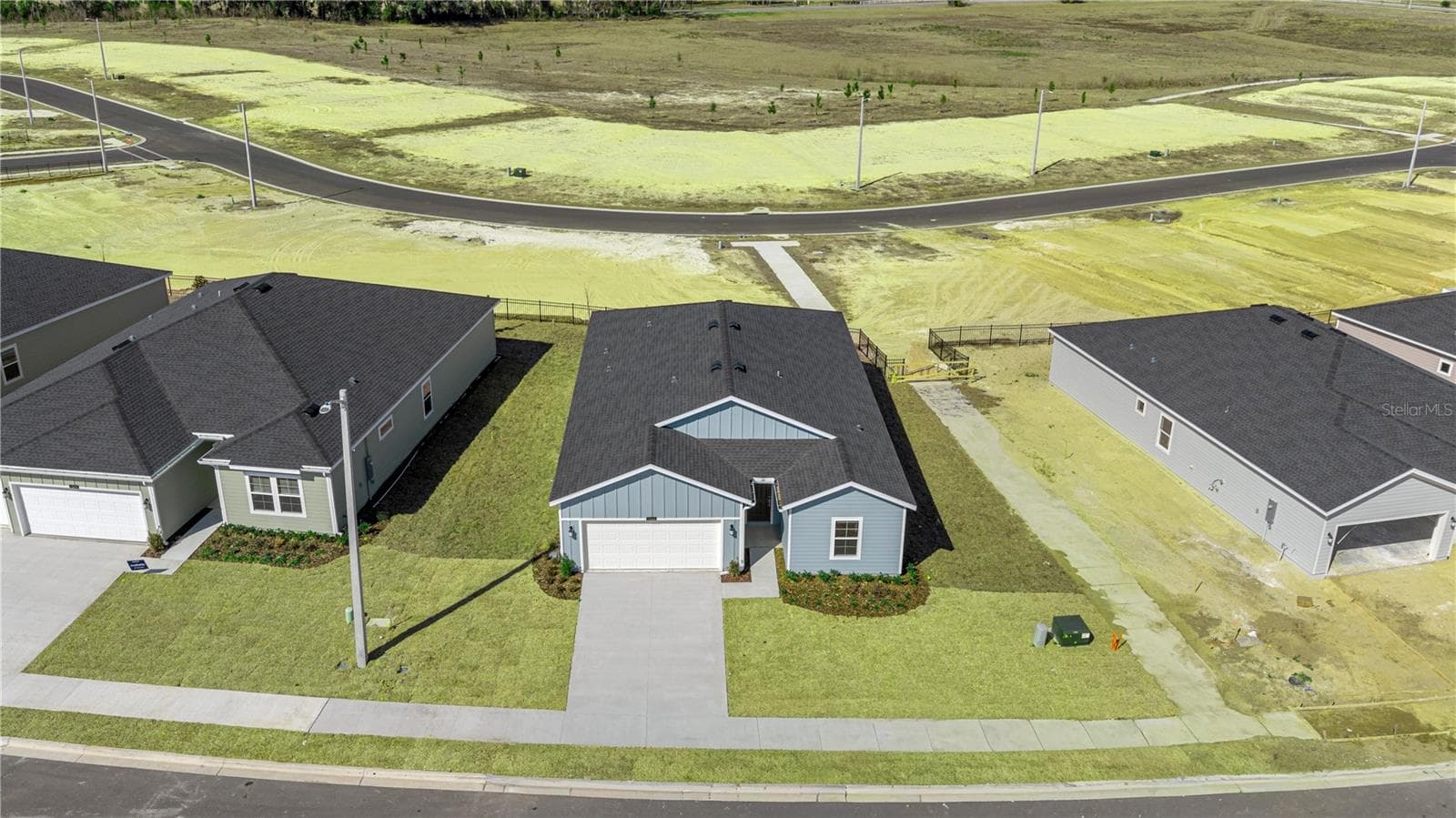 Single Family Residence at 14358 NW CONVERGENCE BLVD, ALACHUA, photo 2 of 9