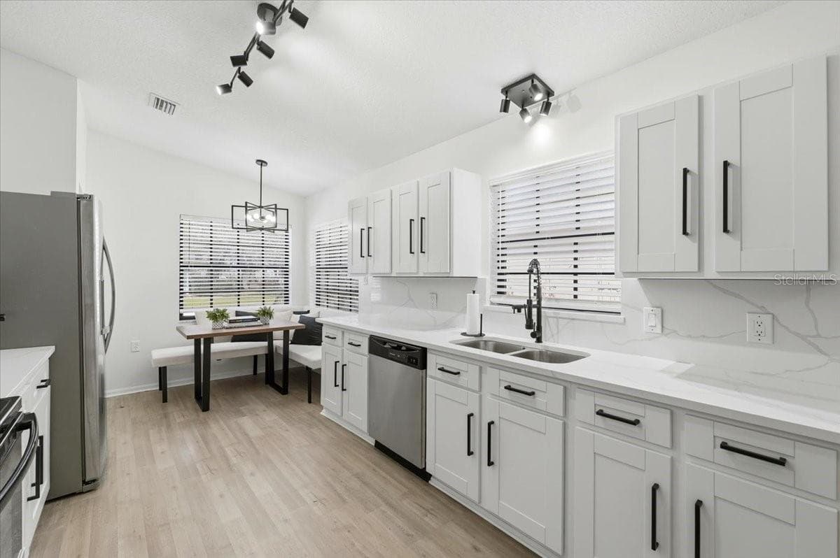 Single Family Residence at 669 EAGLE RUN, LAKELAND, photo 9 of 69
