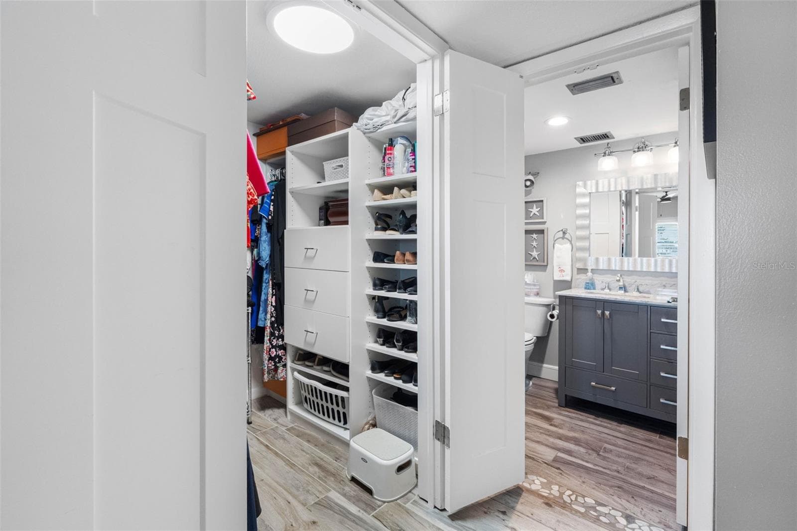 Walk-in Closet - 17400 GULF BLVD #I3, REDINGTON SHORES