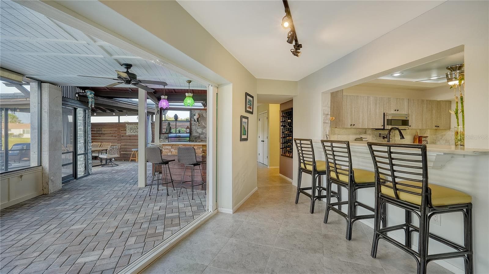 Single Family Residence at 5500 MERRIMAC DR, SARASOTA, photo 14 of 61