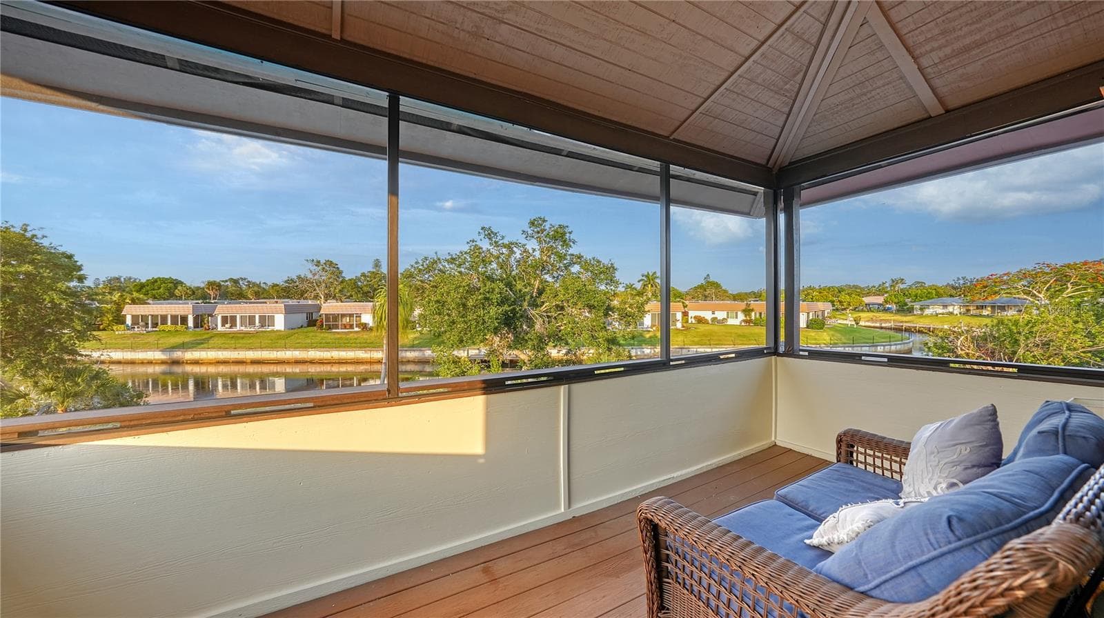 Single Family Residence at 5500 MERRIMAC DR, SARASOTA, photo 32 of 61