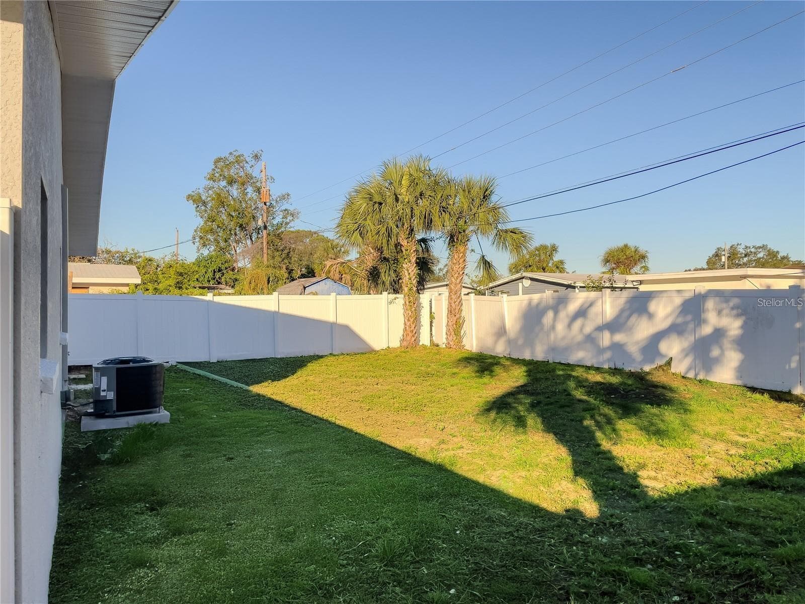 Single Family Residence at 5516 GOLDEN DR, TAMPA, photo 33 of 34