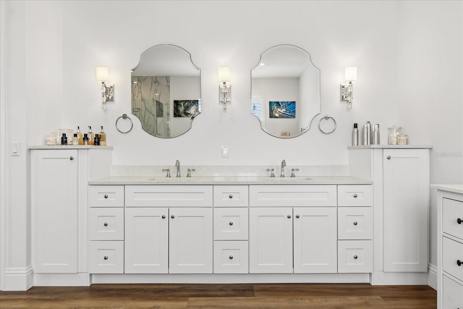 Primary bath vanity - 4510 PACKARD AVE, ST CLOUD