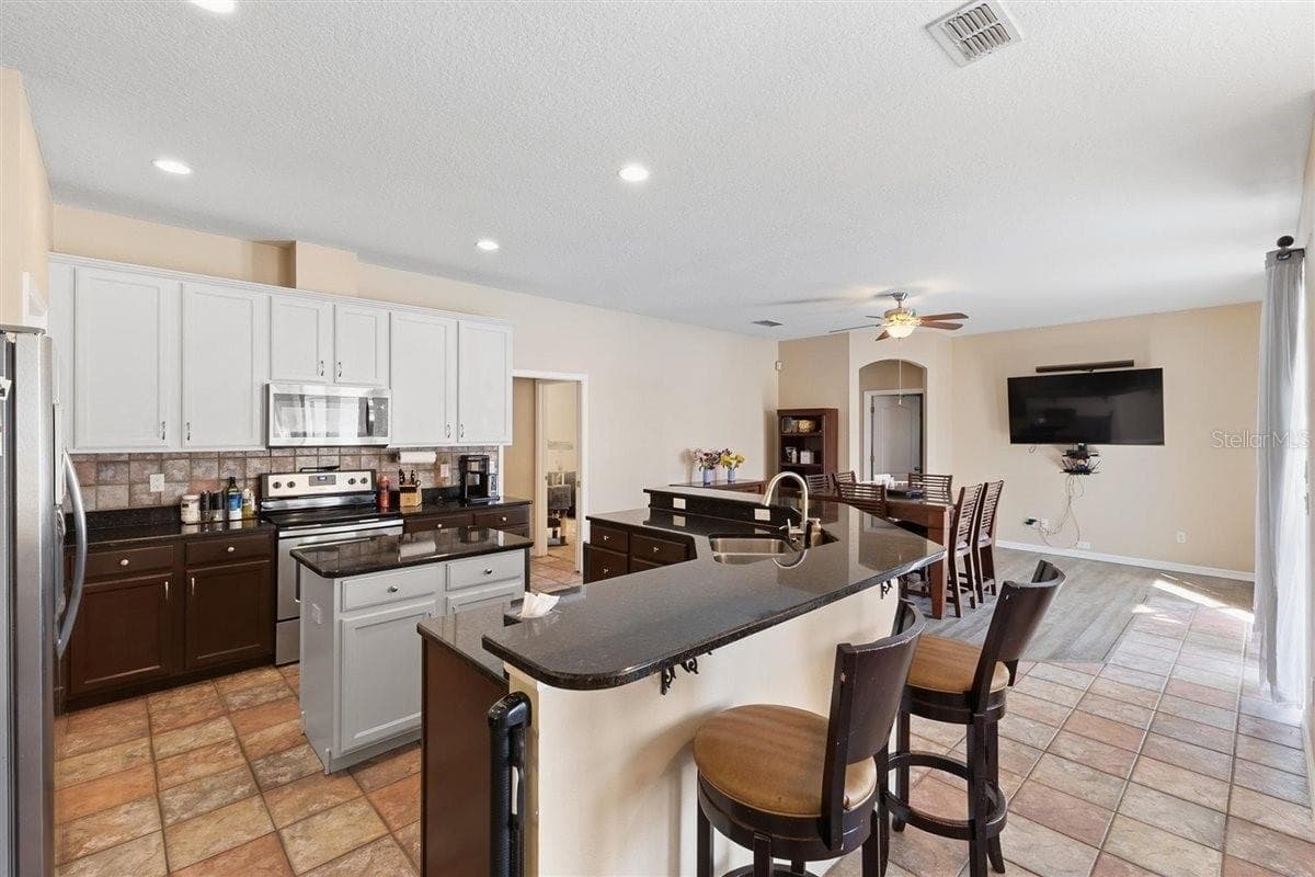 Kitchen - Dining Room - 7909 FERNLEAF DR, ORLANDO