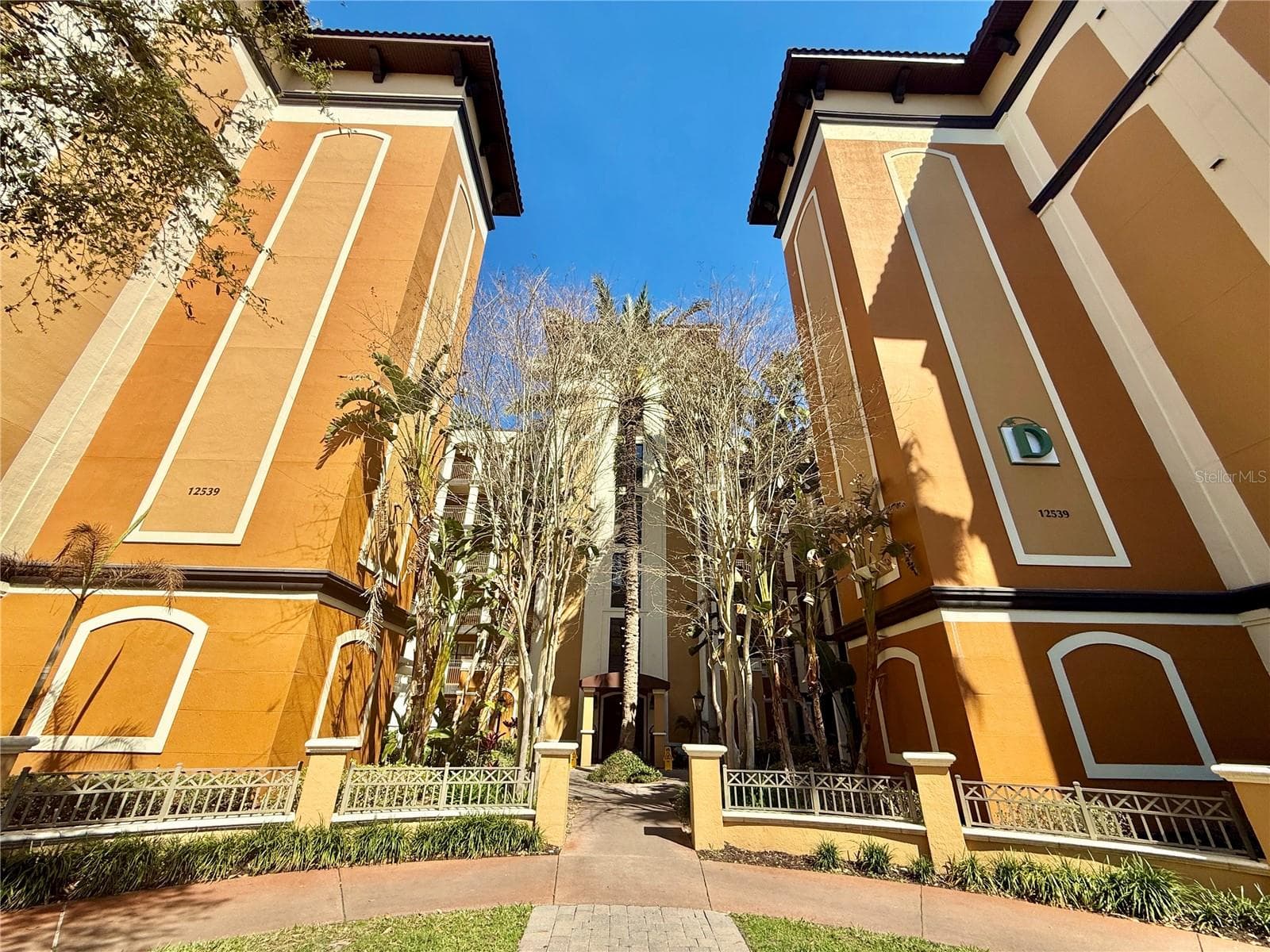 12539 FLORIDAYS RESORT DR #107D