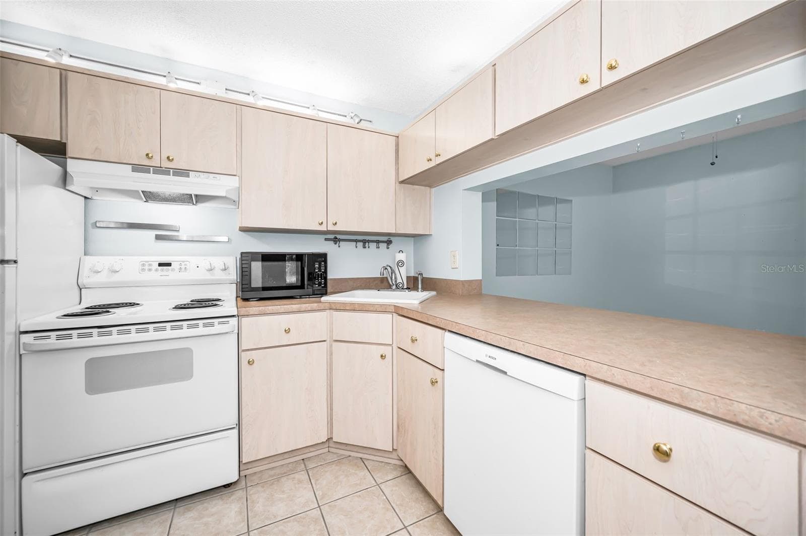 Kitchen - 3232 LAKE PINE WAY E #C1, TARPON SPRINGS