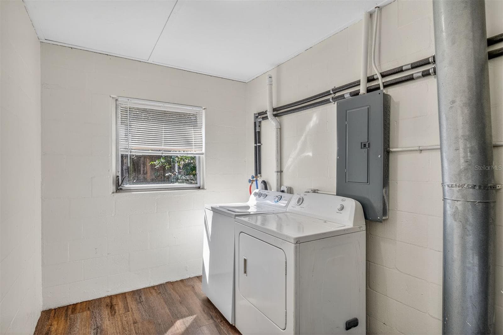 Laundry Room - 2200 NE 16TH TER, GAINESVILLE