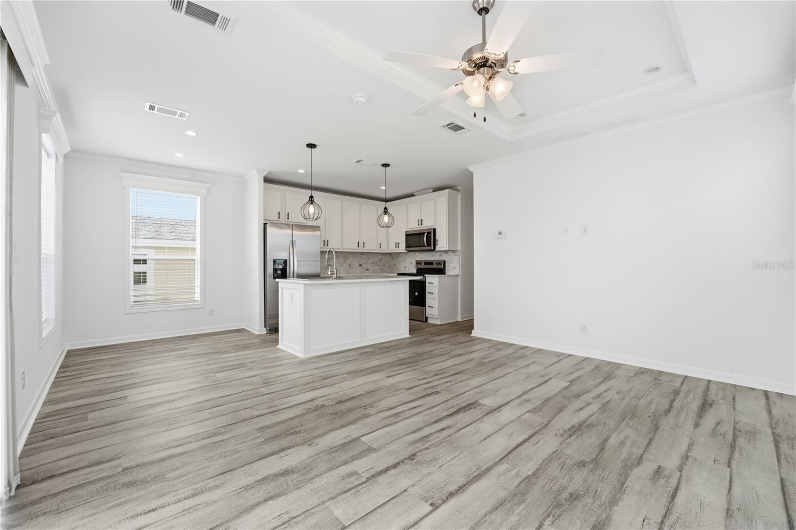 Open living and dining area - 3710 GULF OF MEXICO DR #F2, LONGBOAT KEY