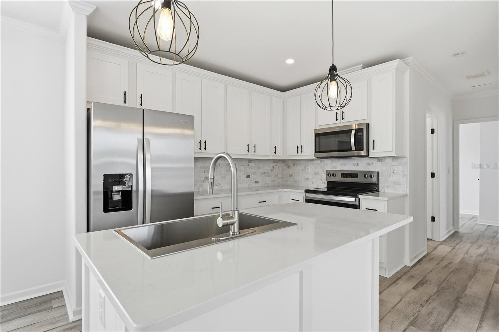 Island with Eating Area - 3710 GULF OF MEXICO DR #F2, LONGBOAT KEY