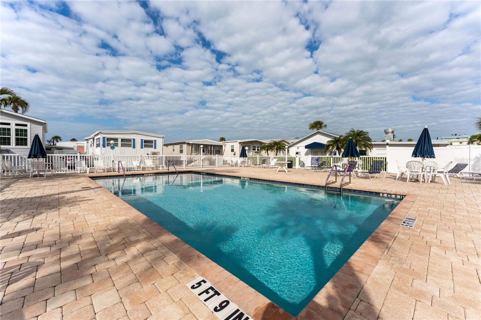 Manufactured Home at 3710 GULF OF MEXICO DR #F2, LONGBOAT KEY, photo 26 of 55