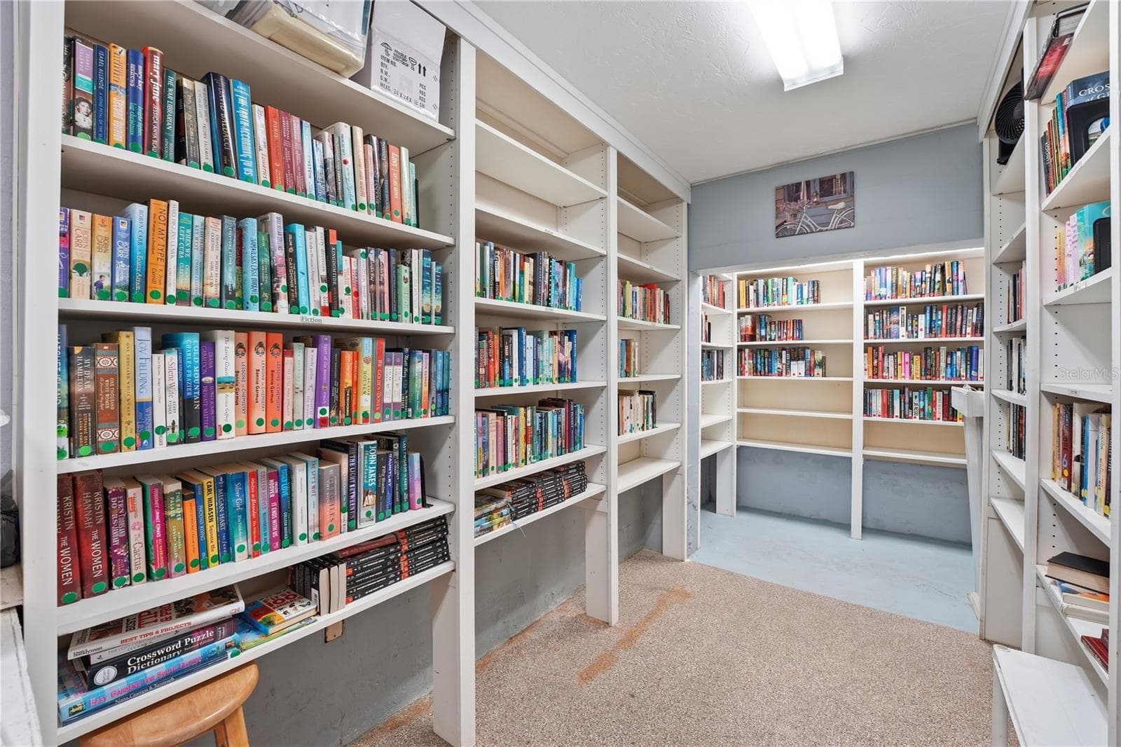 Library - 3710 GULF OF MEXICO DR #F2, LONGBOAT KEY