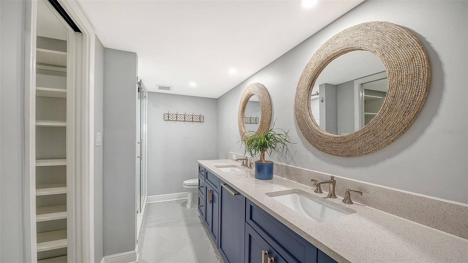 Condominium at 5780 MIDNIGHT PASS RD #110, SARASOTA, photo 27 of 85