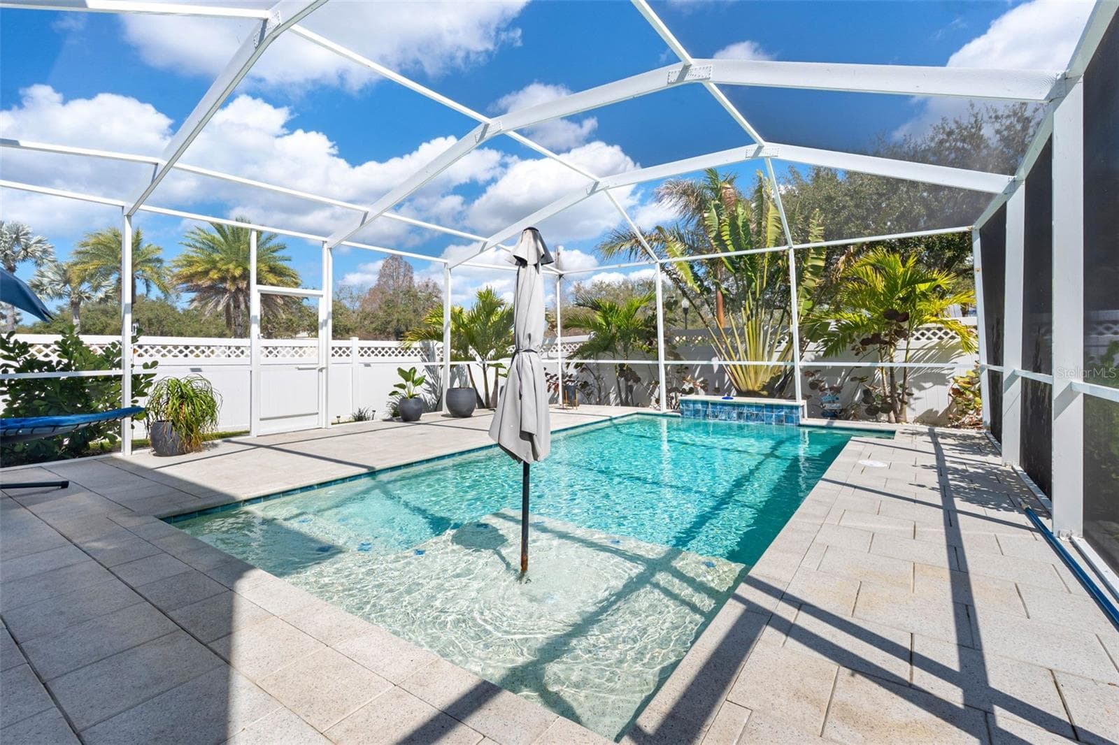 Single Family Residence at 325 SHORE CRAB WAY, APOLLO BEACH, photo 14 of 57