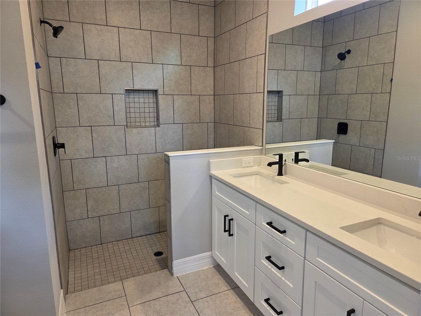 Single Family Residence at 2992 W HAMLET PL, DUNNELLON, photo 9 of 20