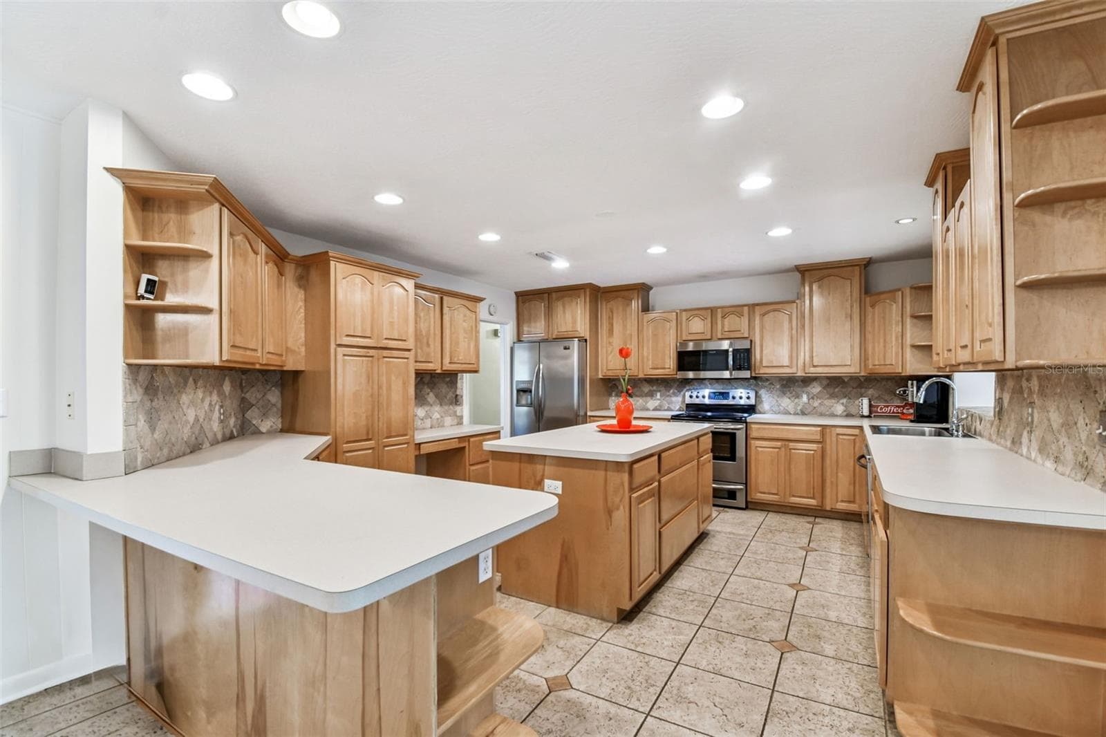 Single Family Residence at 4508 HENDERSON BLVD, TAMPA, photo 4 of 16