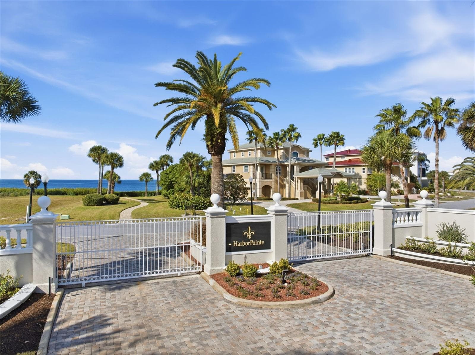 Single Family Residence at 25 HARBORPOINTE DR, PORT RICHEY, photo 14 of 35