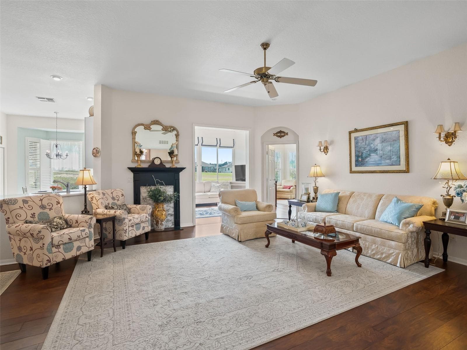 Living area w/access to Florida Rm - 11900 SE 178TH ST, SUMMERFIELD