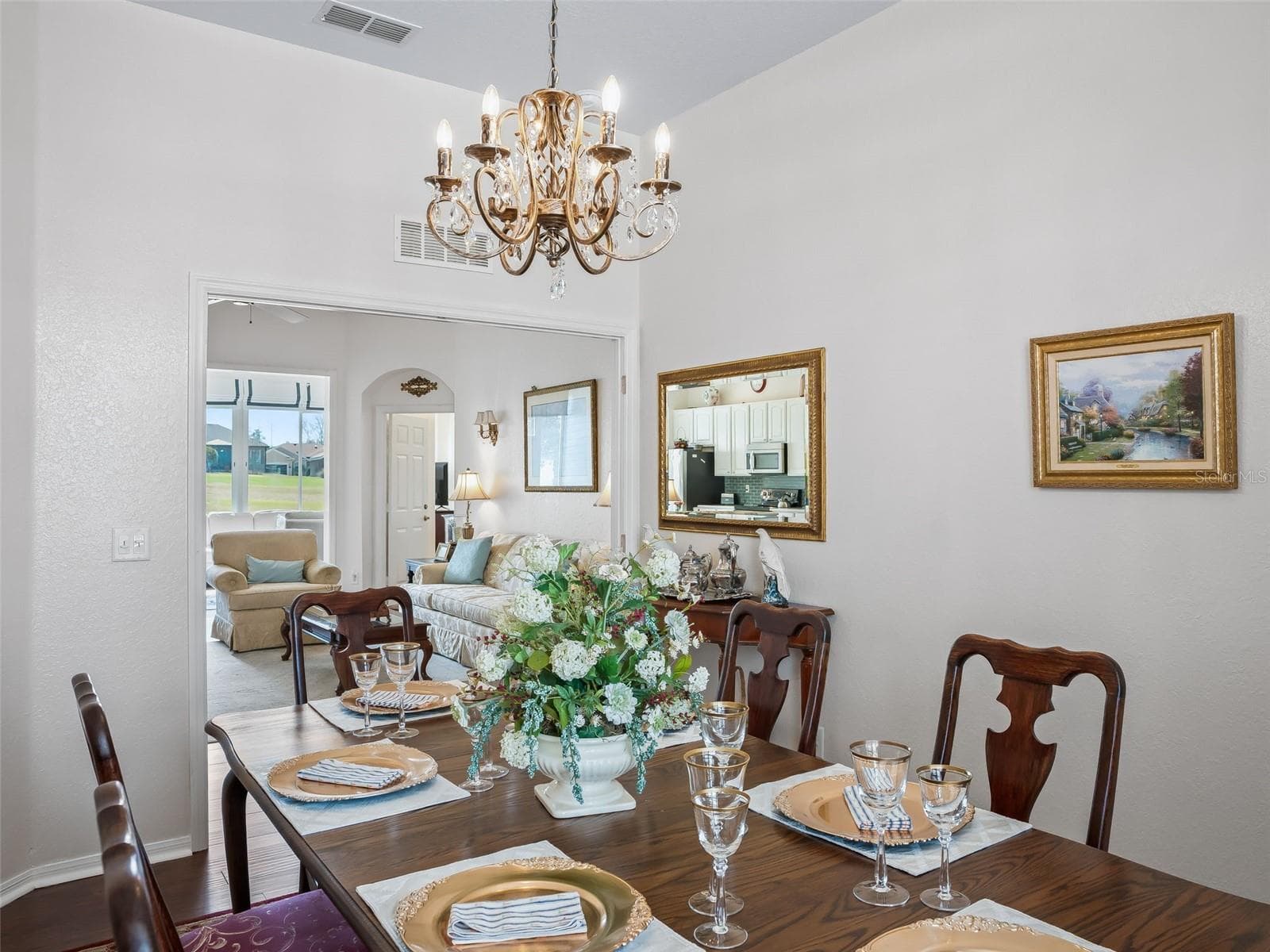 Dining area w/Designer Chandelier - 11900 SE 178TH ST, SUMMERFIELD