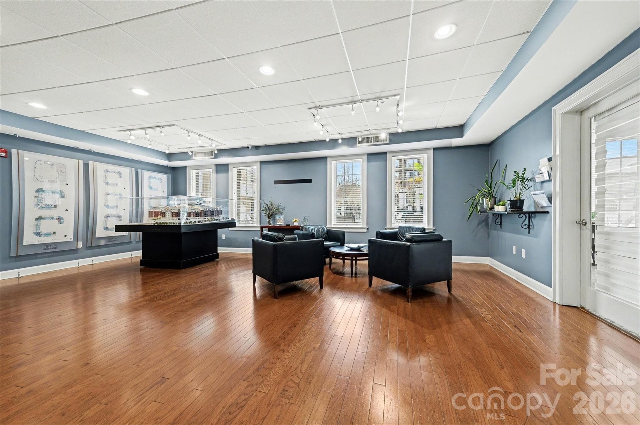 Condominium at 300 W 5th Street, Charlotte, photo 23 of 30