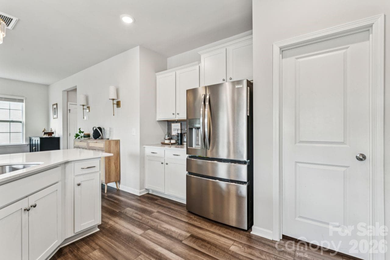 Single Family Residence at 221 Shadowbrook Way, Camden, photo 10 of 31