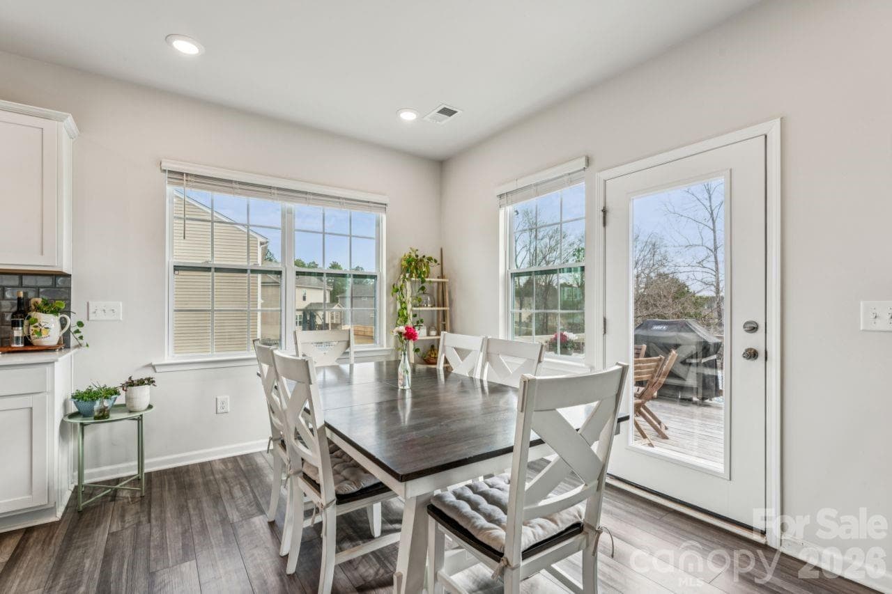 Single Family Residence at 221 Shadowbrook Way, Camden, photo 13 of 31