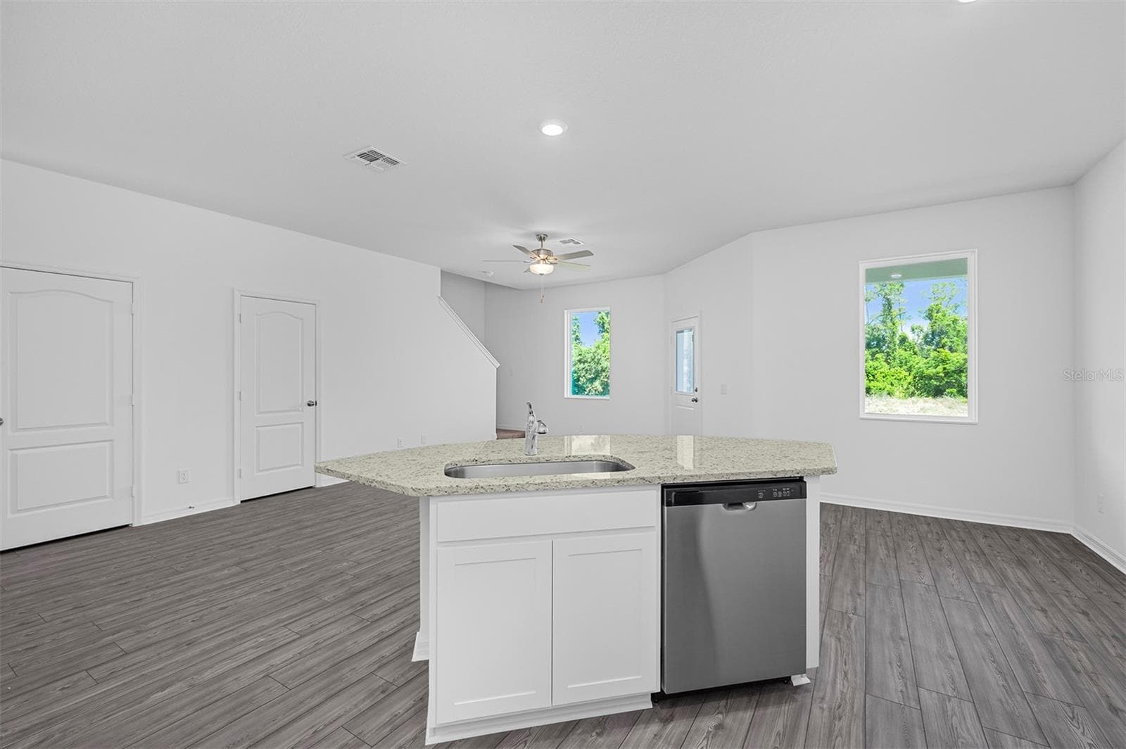 Townhouse at 556 BAY LEAF DR, POINCIANA, photo 4 of 16