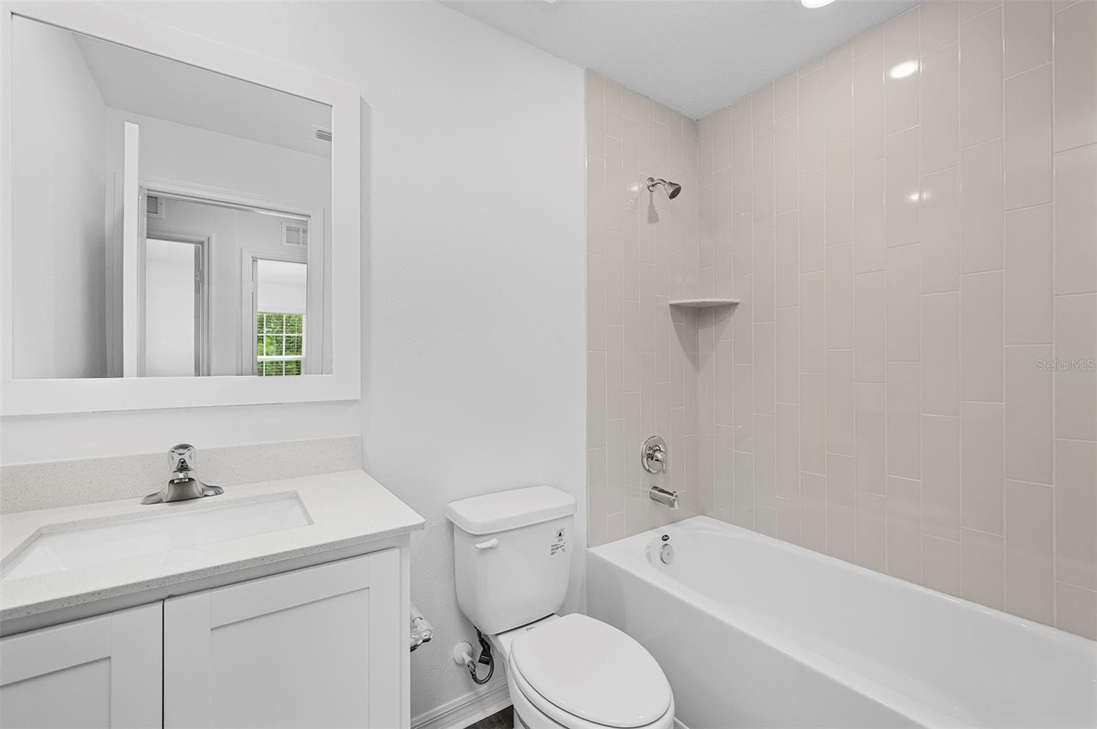 Townhouse at 556 BAY LEAF DR, POINCIANA, photo 15 of 16