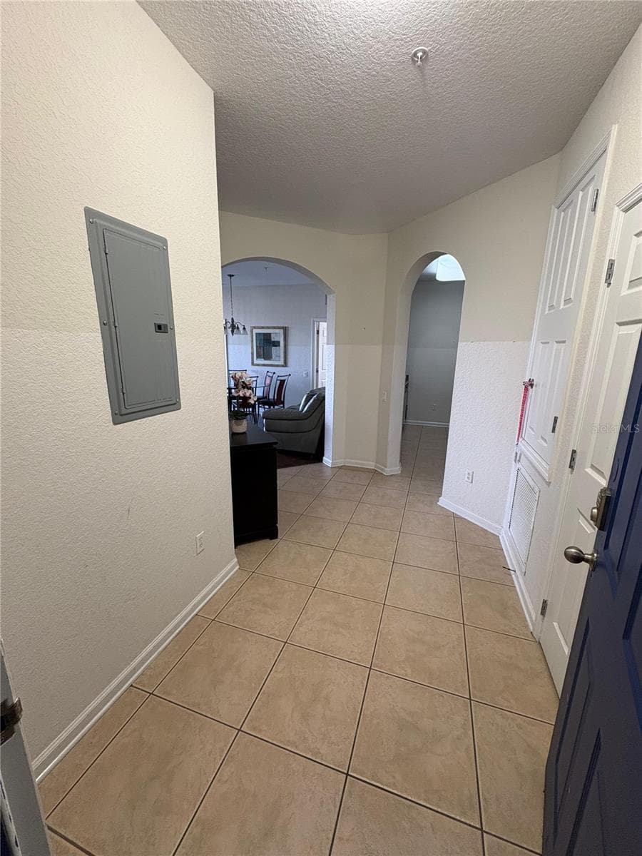 Condominium at 4102 BREAKVIEW DR #40103, ORLANDO, photo 3 of 17