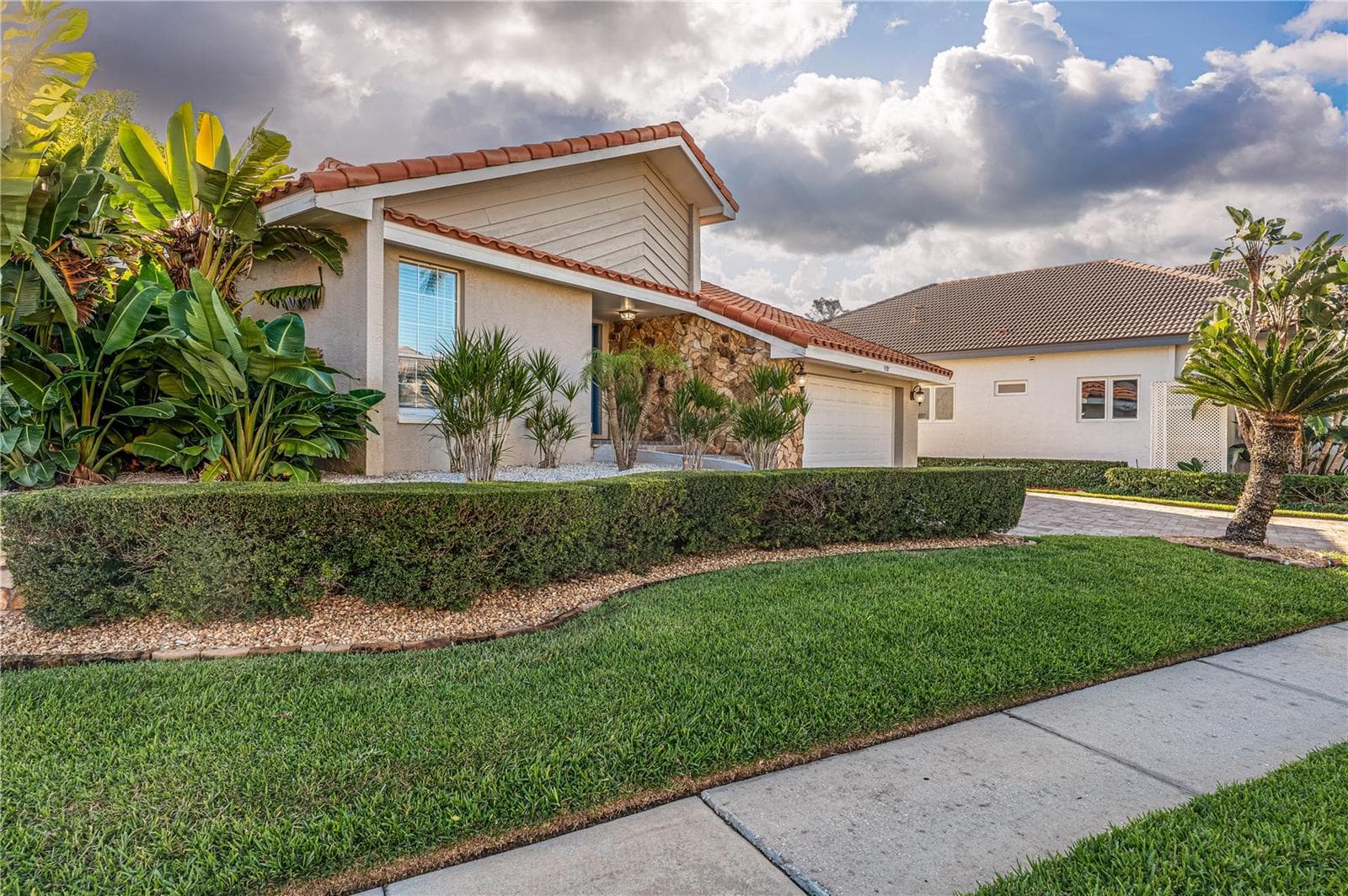 Single Family Residence at 930 SYMPHONY ISLES BLVD, APOLLO BEACH, photo 4 of 38