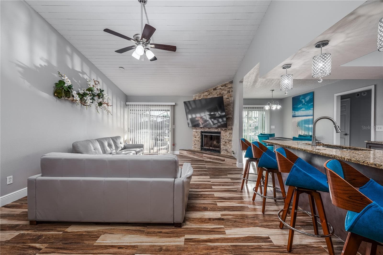 Single Family Residence at 930 SYMPHONY ISLES BLVD, APOLLO BEACH, photo 15 of 38