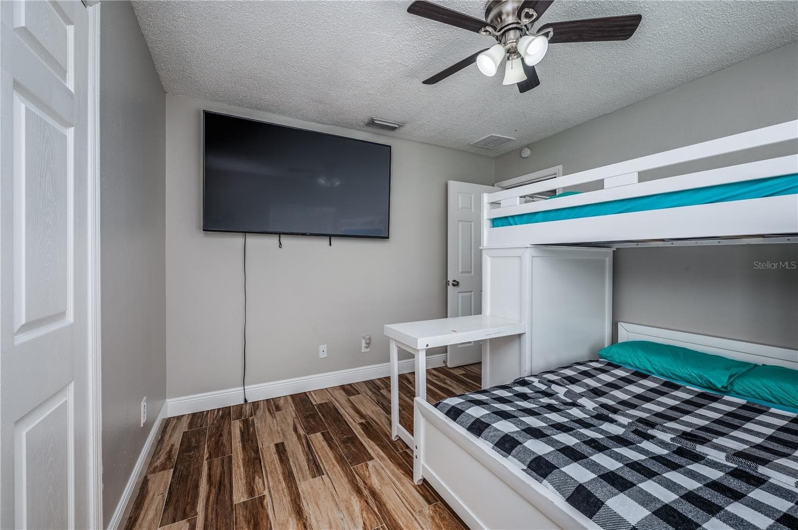 Single Family Residence at 930 SYMPHONY ISLES BLVD, APOLLO BEACH, photo 21 of 38