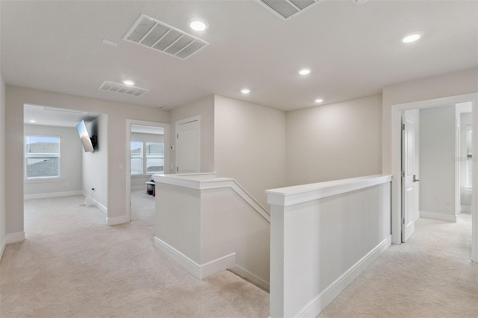 Single Family Residence at 4008 MEANDERING BAY DR, APOPKA, photo 9 of 43