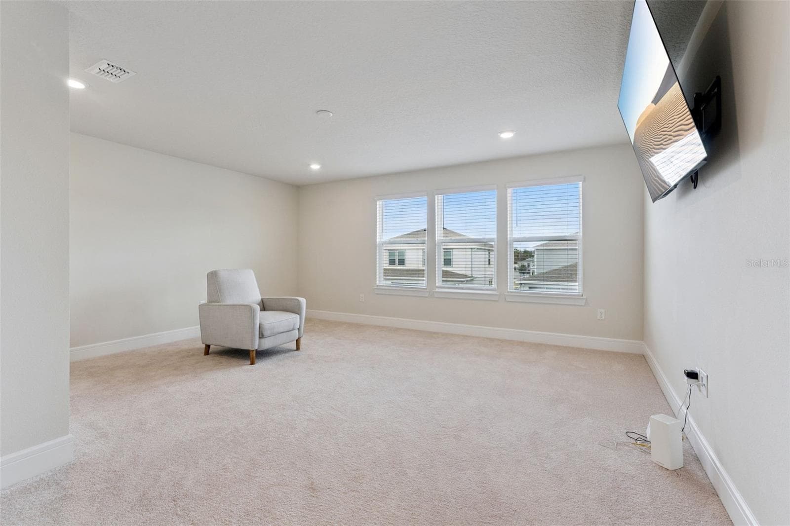 Single Family Residence at 4008 MEANDERING BAY DR, APOPKA, photo 10 of 43