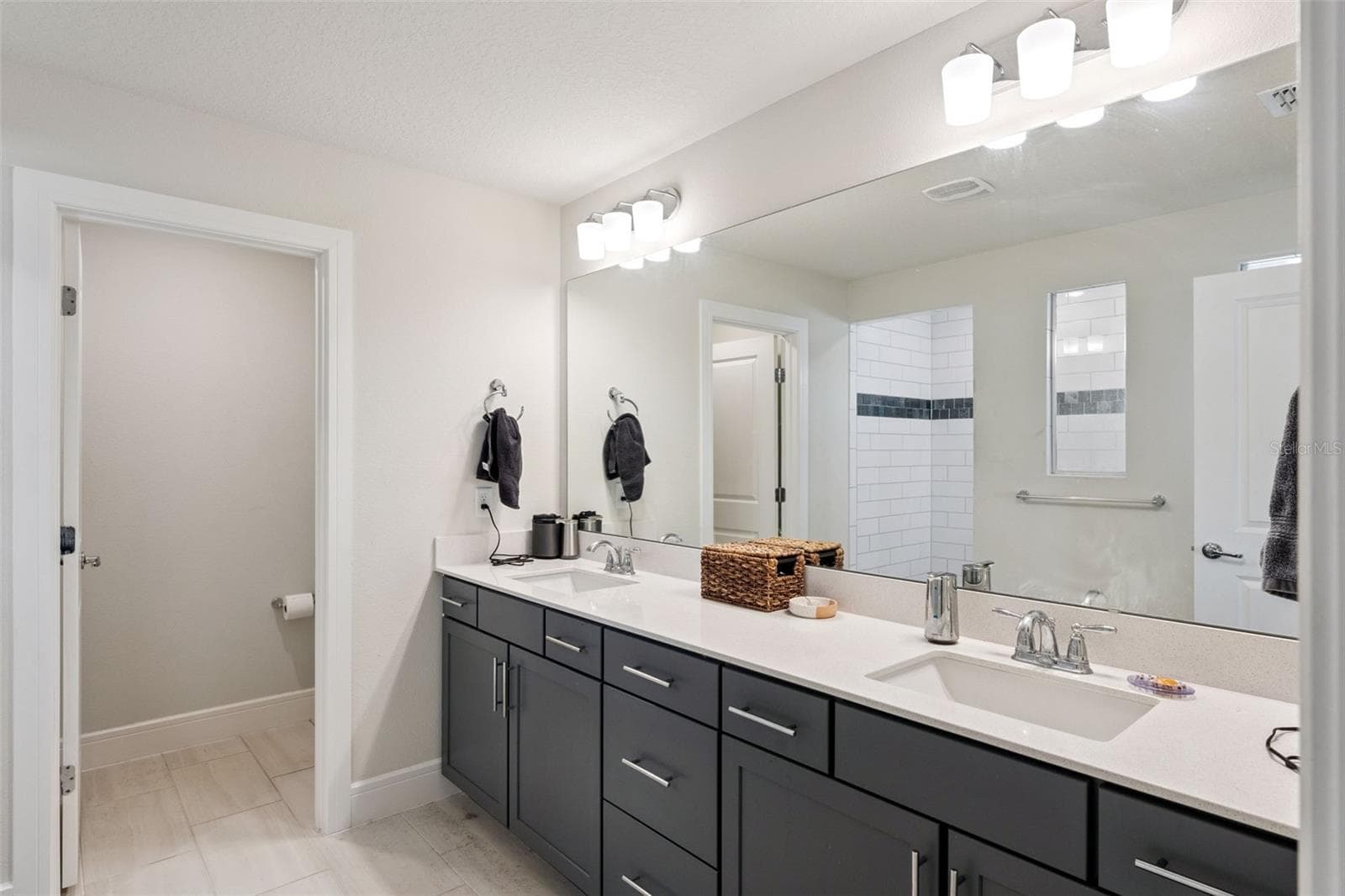 Single Family Residence at 4008 MEANDERING BAY DR, APOPKA, photo 21 of 43