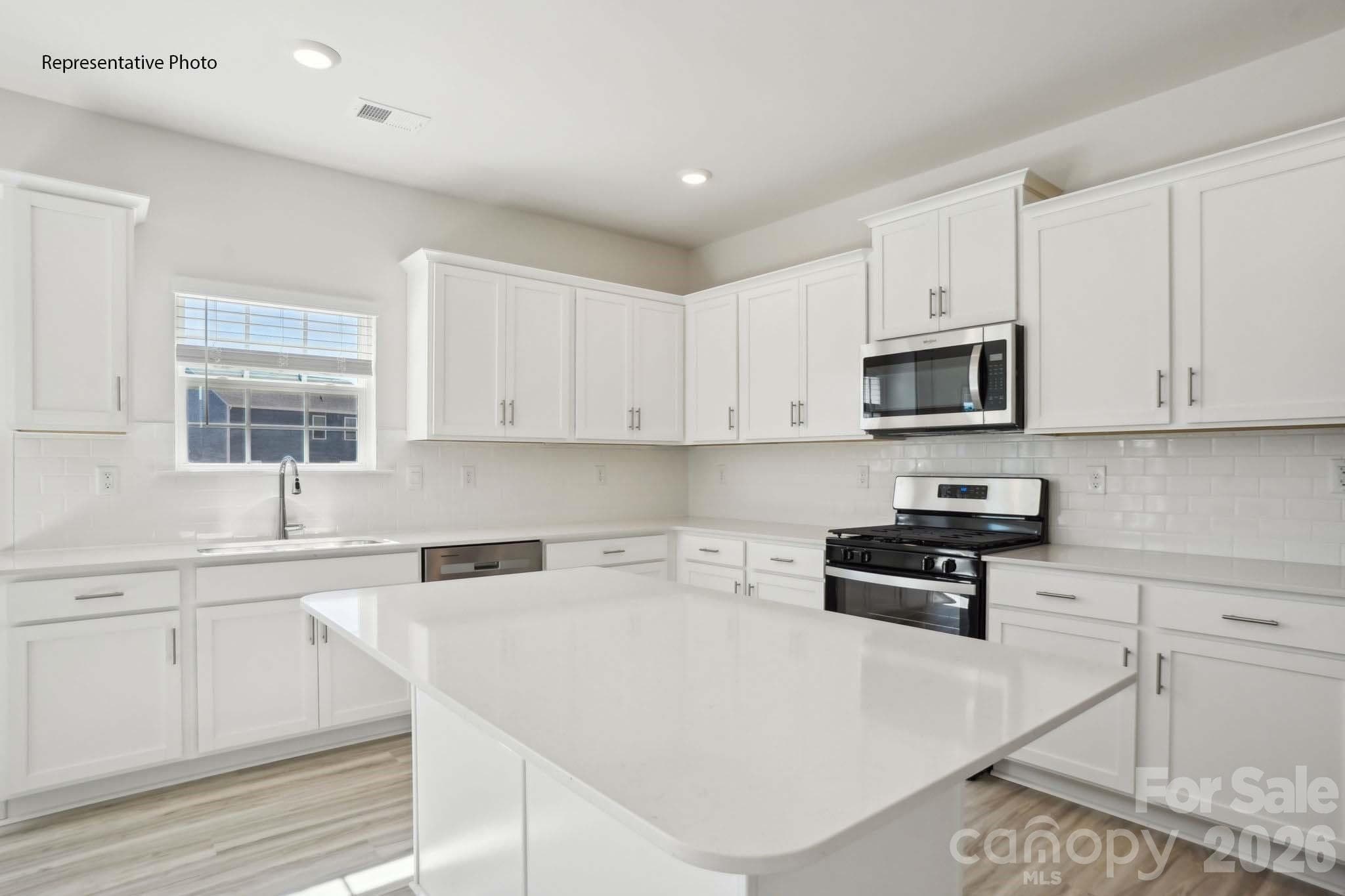 Single Family Residence at Lancaster, photo 20 of 46