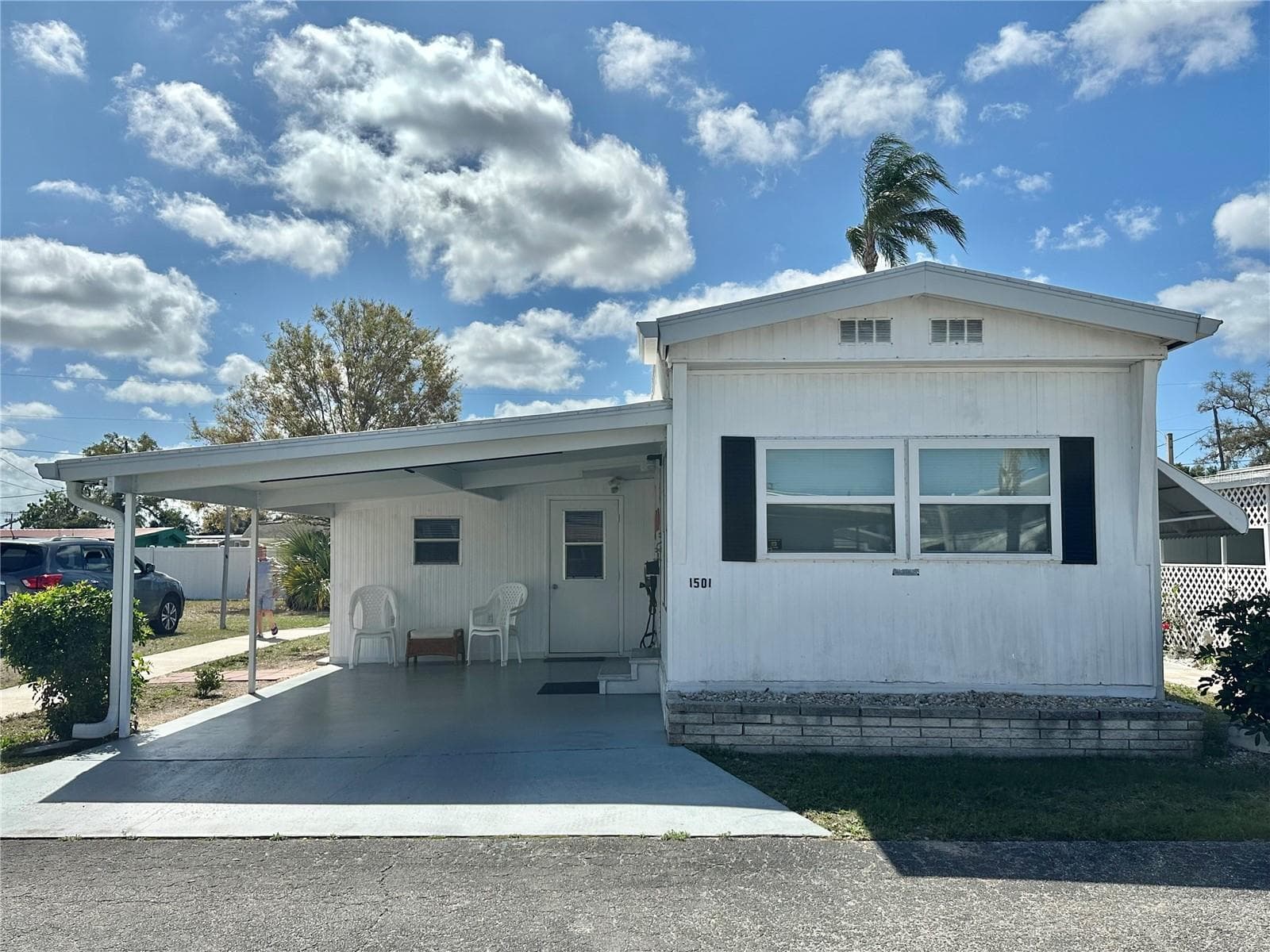 Mobile Home at 1501 25TH AVENUE DR W, BRADENTON, photo 4 of 40