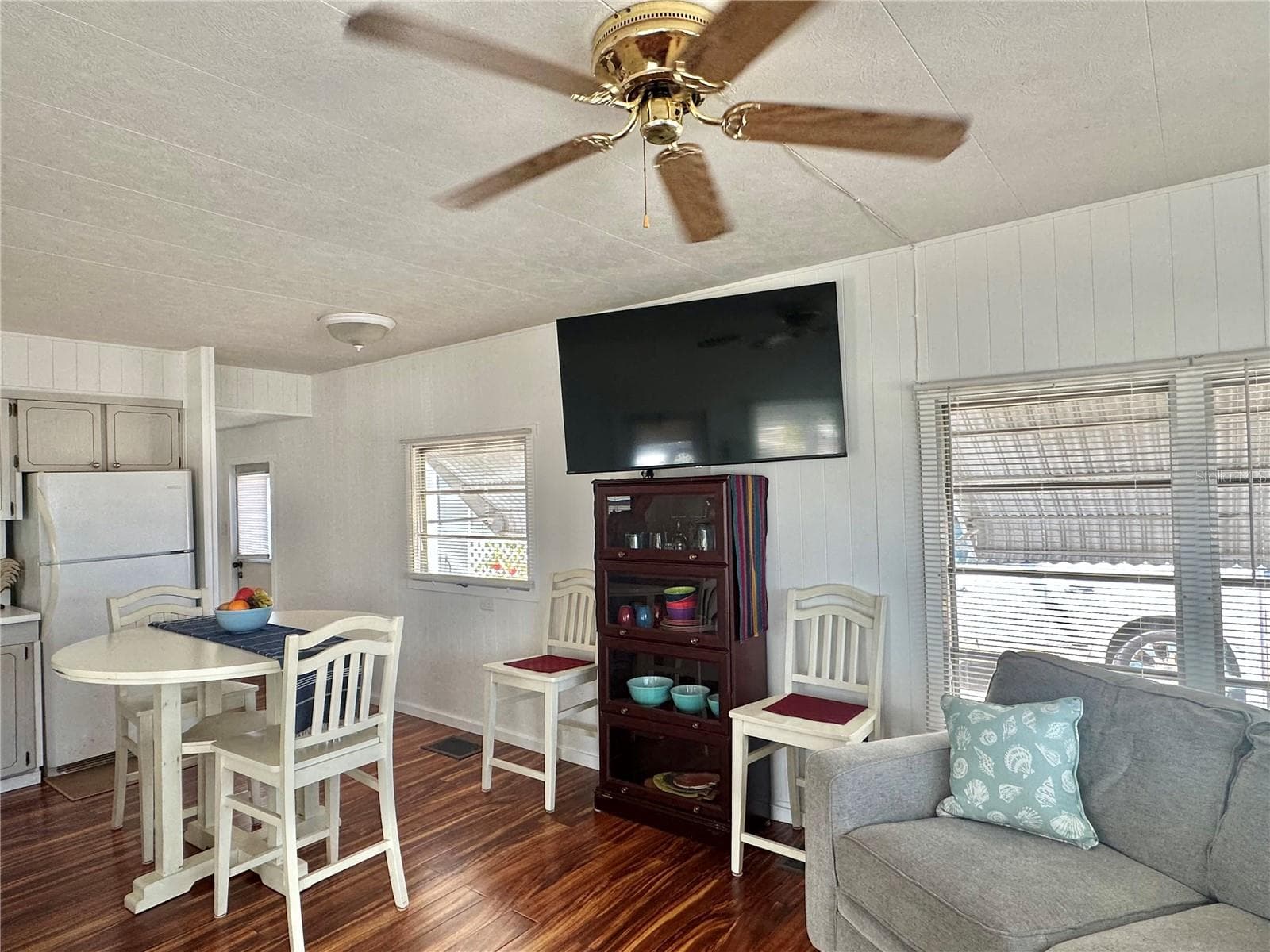 Mobile Home at 1501 25TH AVENUE DR W, BRADENTON, photo 19 of 40