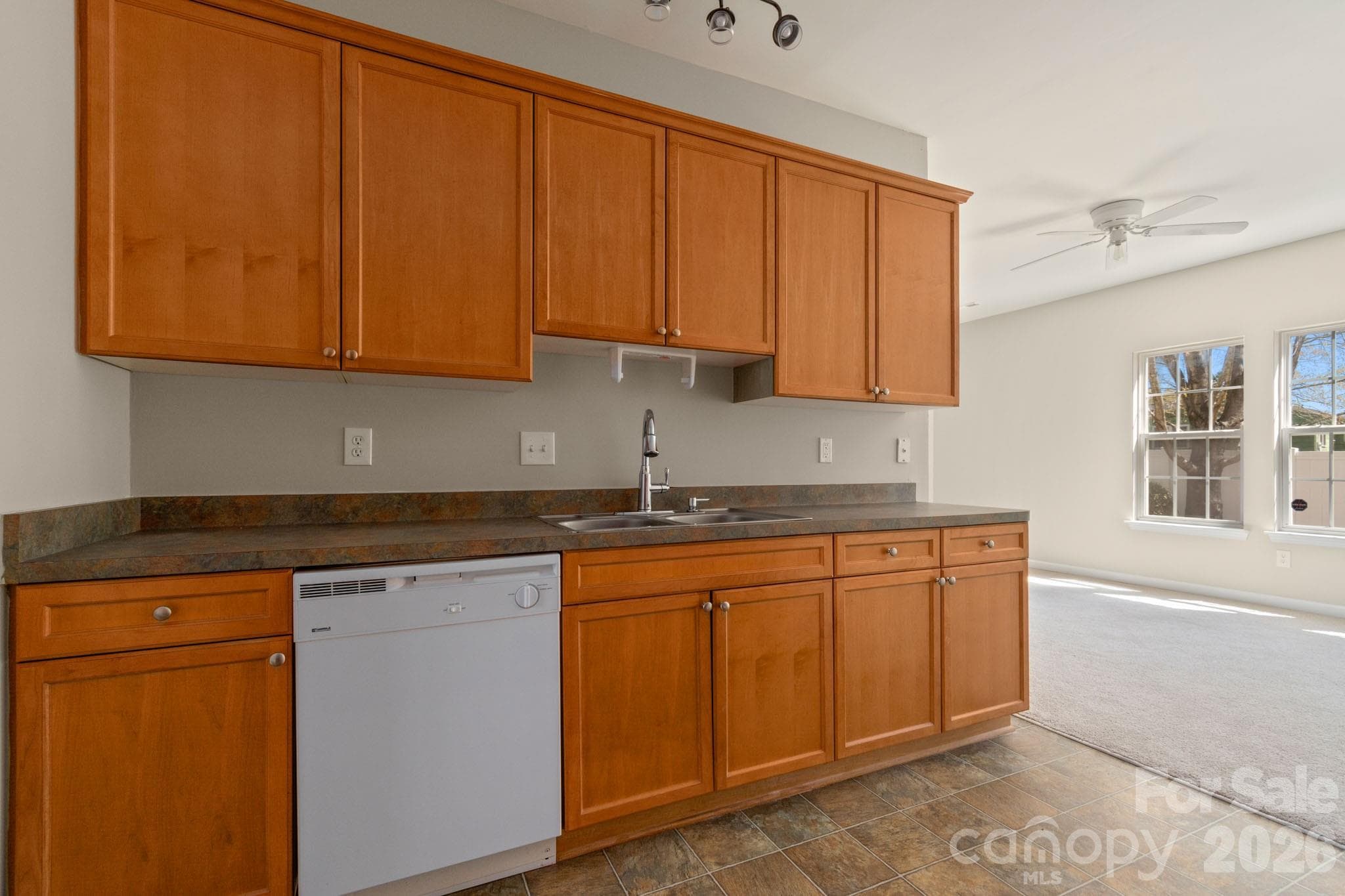 Townhouse at Concord, photo 9 of 27